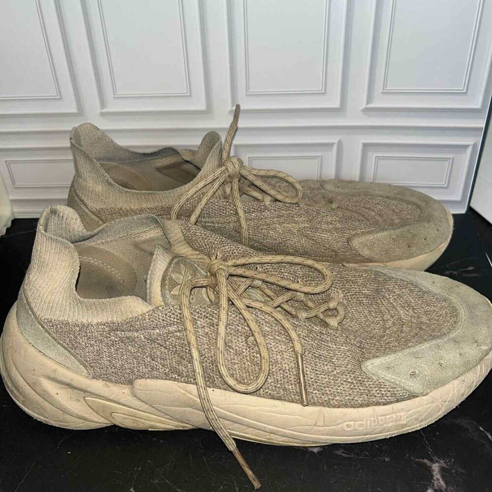 Adidas Originals Ozelia mens 9.5